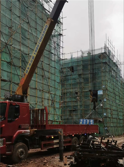 明光市“慢工细活”—— 吊车的 “微动控制” 技术